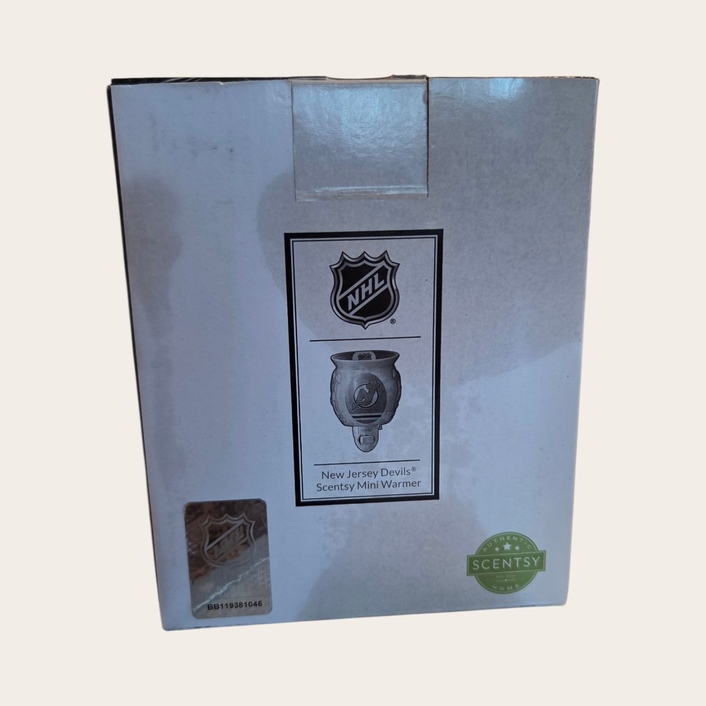 New Jersey Devils Scentsy Mini Warmer NHL Ceramic Plug-In Wax Warmer New - Picture 5 of 9